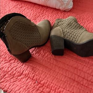 Stylish Women's Brown Ankle Booties